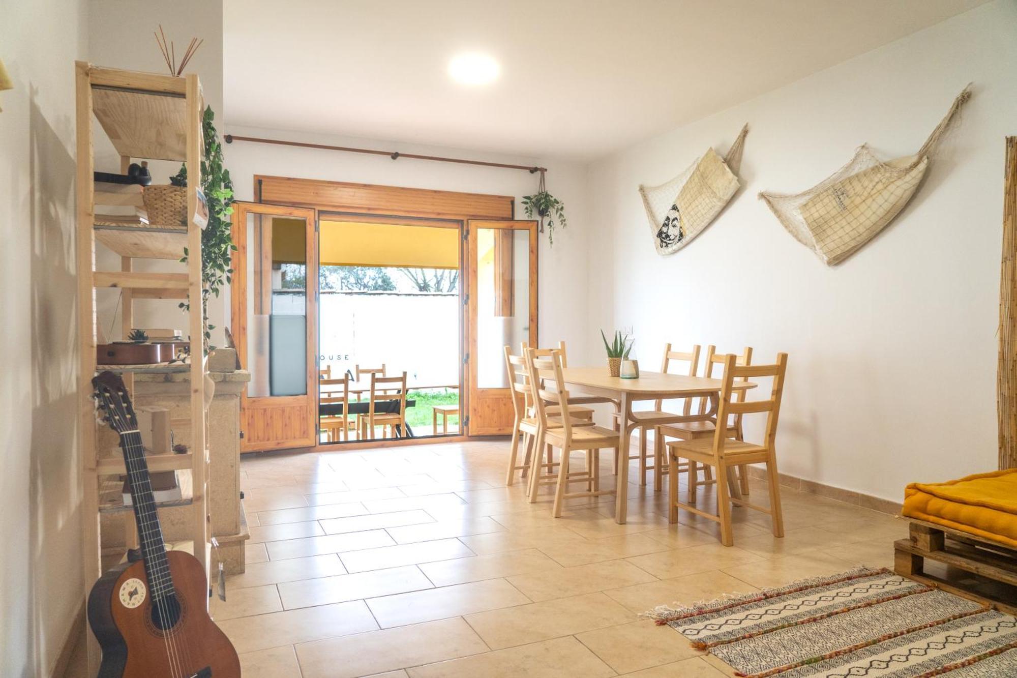 Namawa Surfhouse Vandrarhem Chiclana de la Frontera Exteriör bild