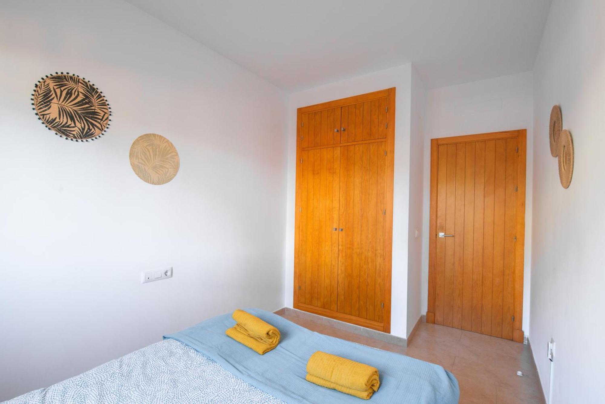 Namawa Surfhouse Vandrarhem Chiclana de la Frontera Exteriör bild